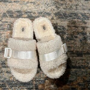 UGG Cream Fuzzy Slippers